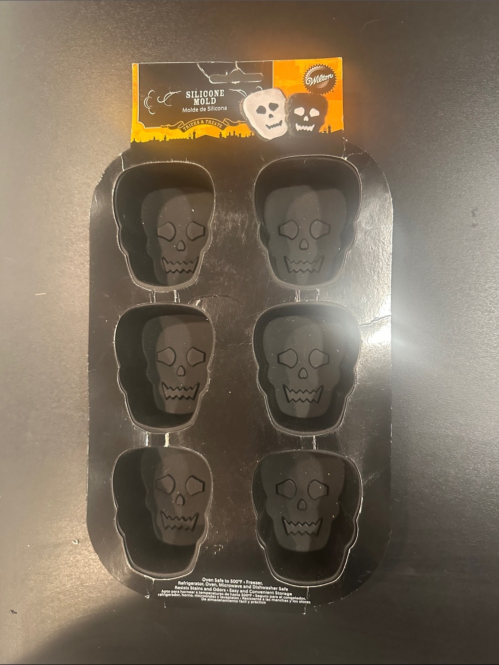 Wilton Black Skull Silicone Mold - 6-Cavity Halloween Baking Mold